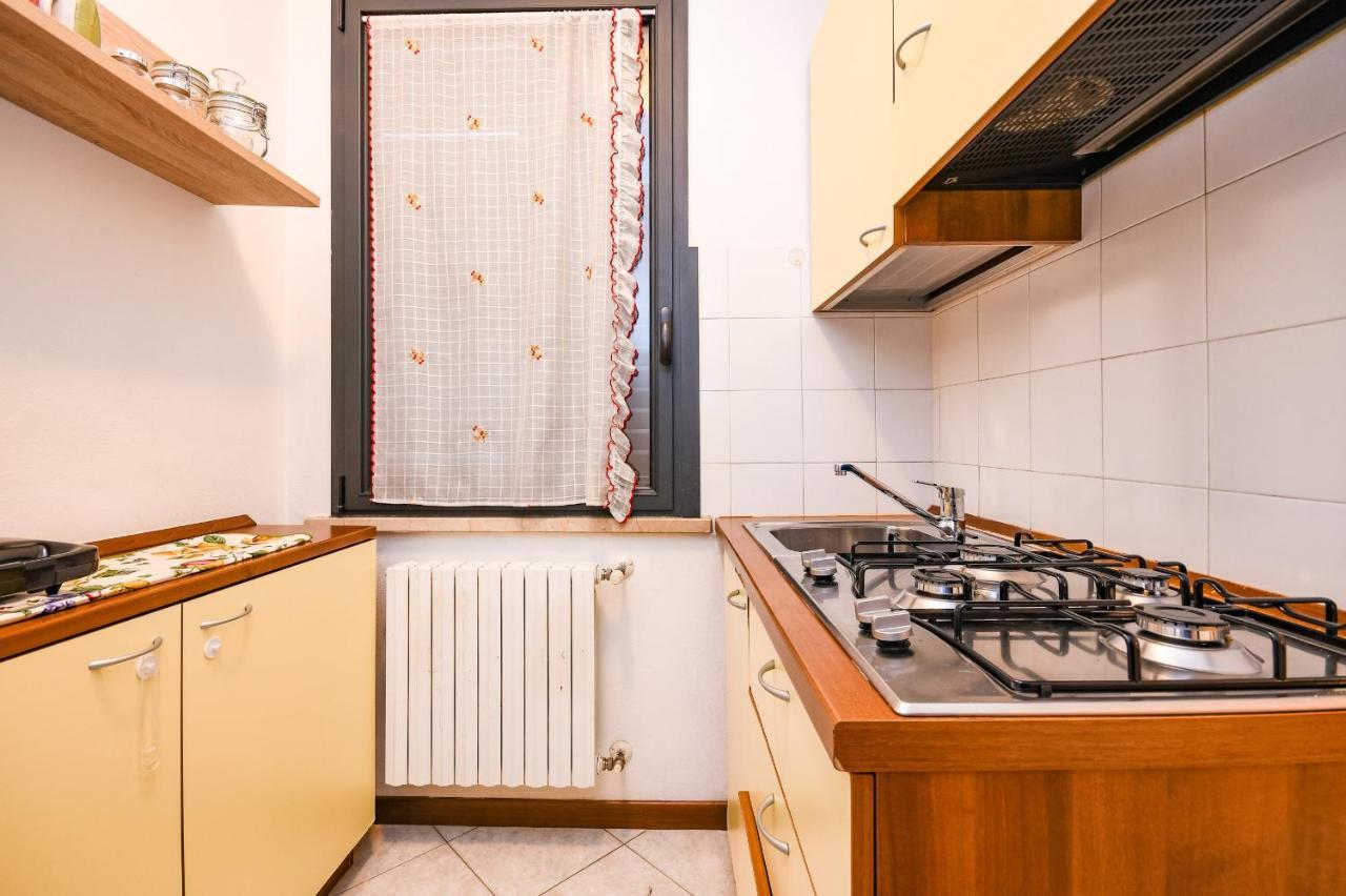 Desenzanoloft Yellow Apartment Desenzano del Garda Zewnętrze zdjęcie